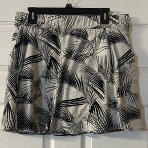 Talbots Black and White Athletic Leaf Print Skirt with built in shorts